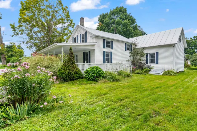 $369,000 | 14 School Street, Highgate, VT 05459