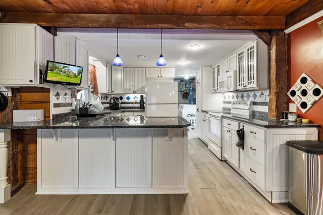 $369,000 | 14 School Street, Highgate, VT 05459