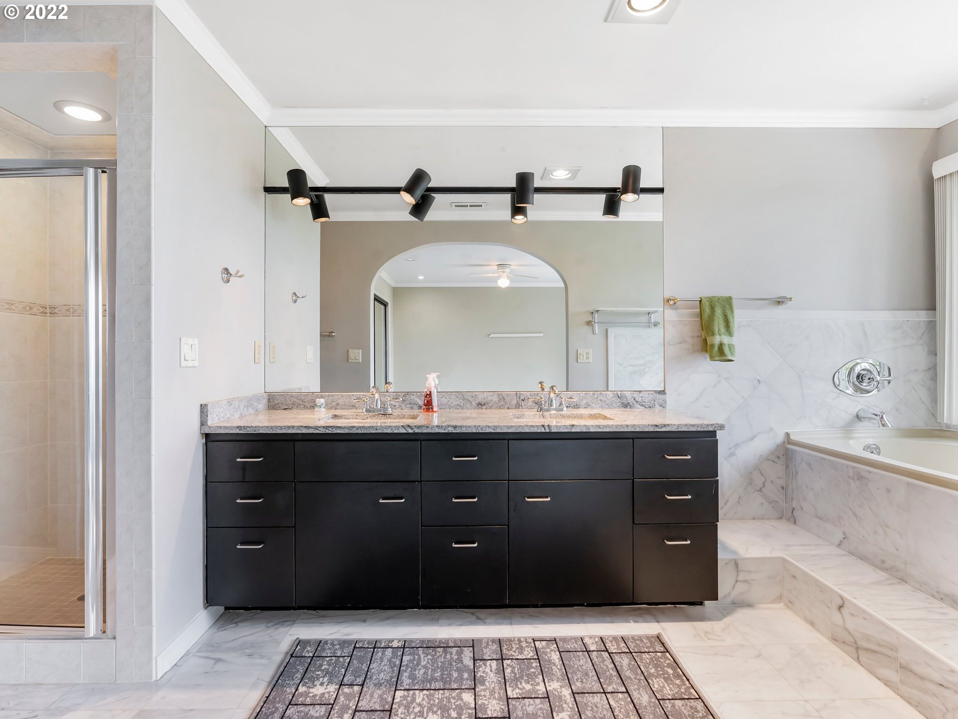 3117 Northeast Rocky Butte Road Portland, OR 97220 - Photo 18 of 32 Gallery Image 18