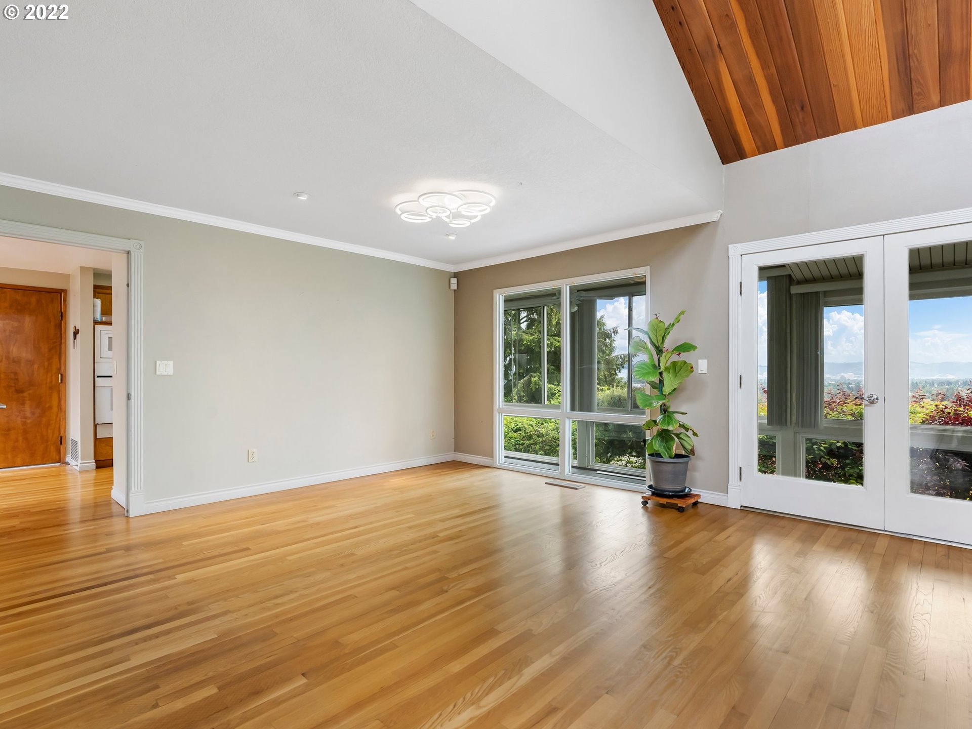 3117 Northeast Rocky Butte Road Portland, OR 97220 - Photo 9 of 32 Gallery Image 9