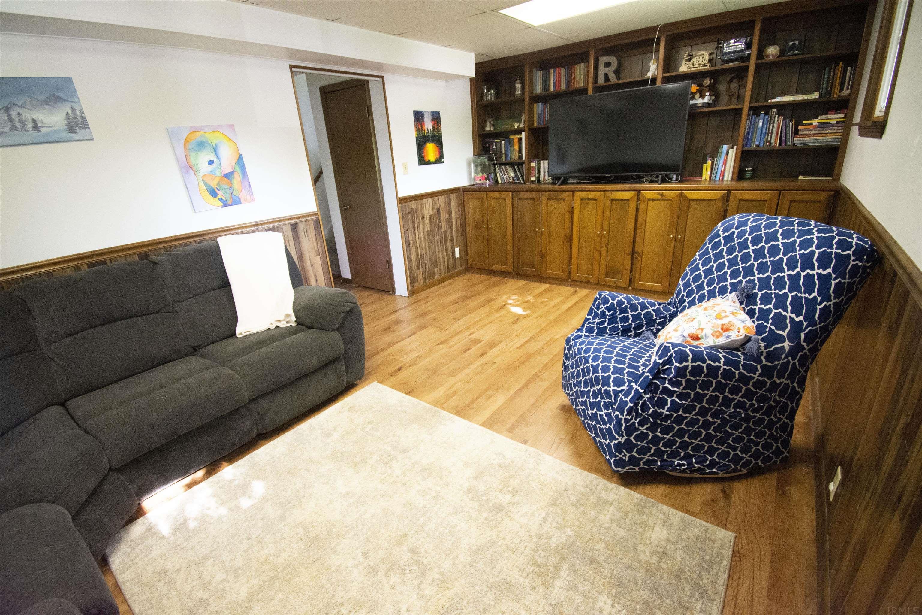 6116 Ashbrooke Road Evansville, IN 47710 - Photo 3 of 26 Gallery Image 3