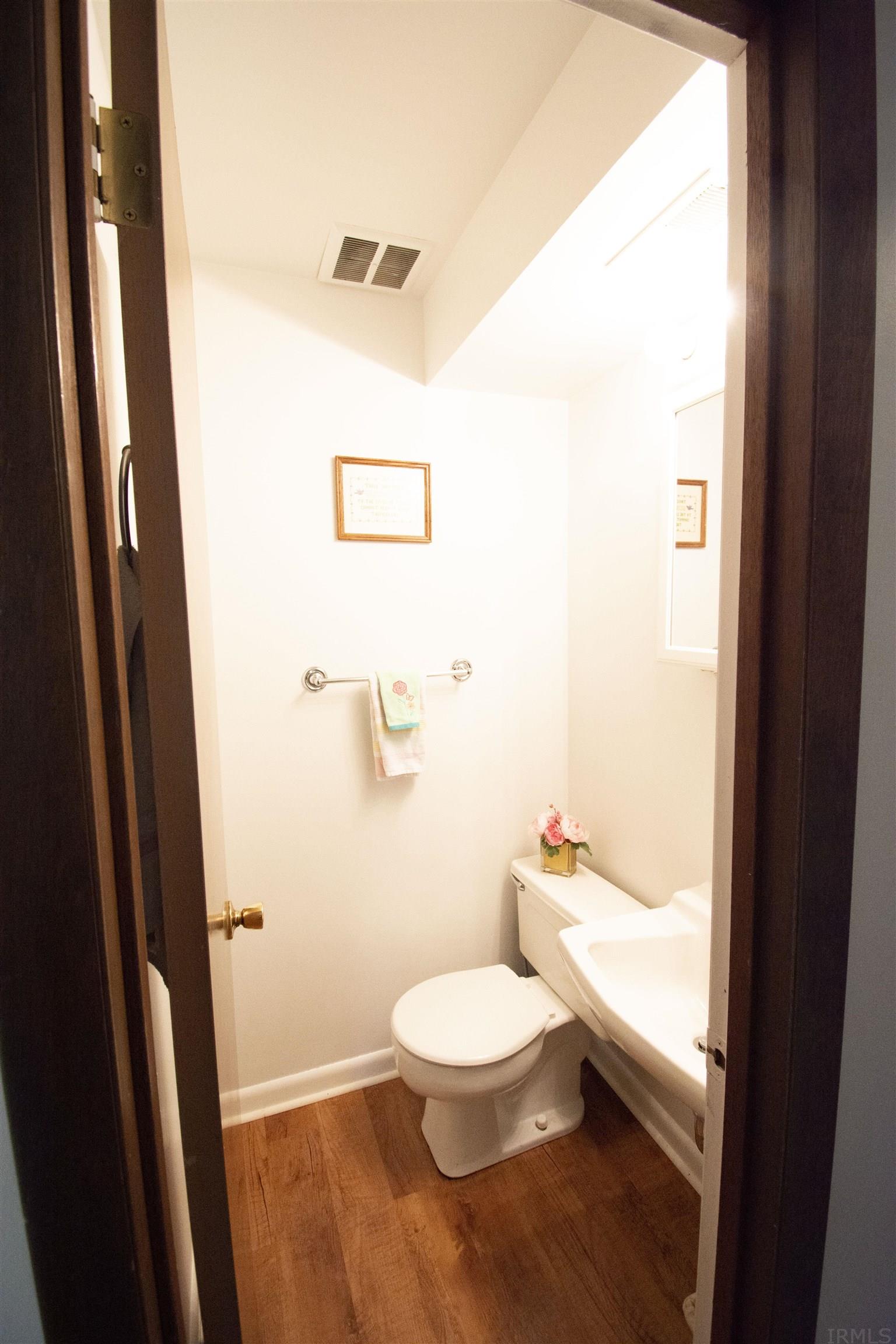 6116 Ashbrooke Road Evansville, IN 47710 - Photo 8 of 26 Gallery Image 8