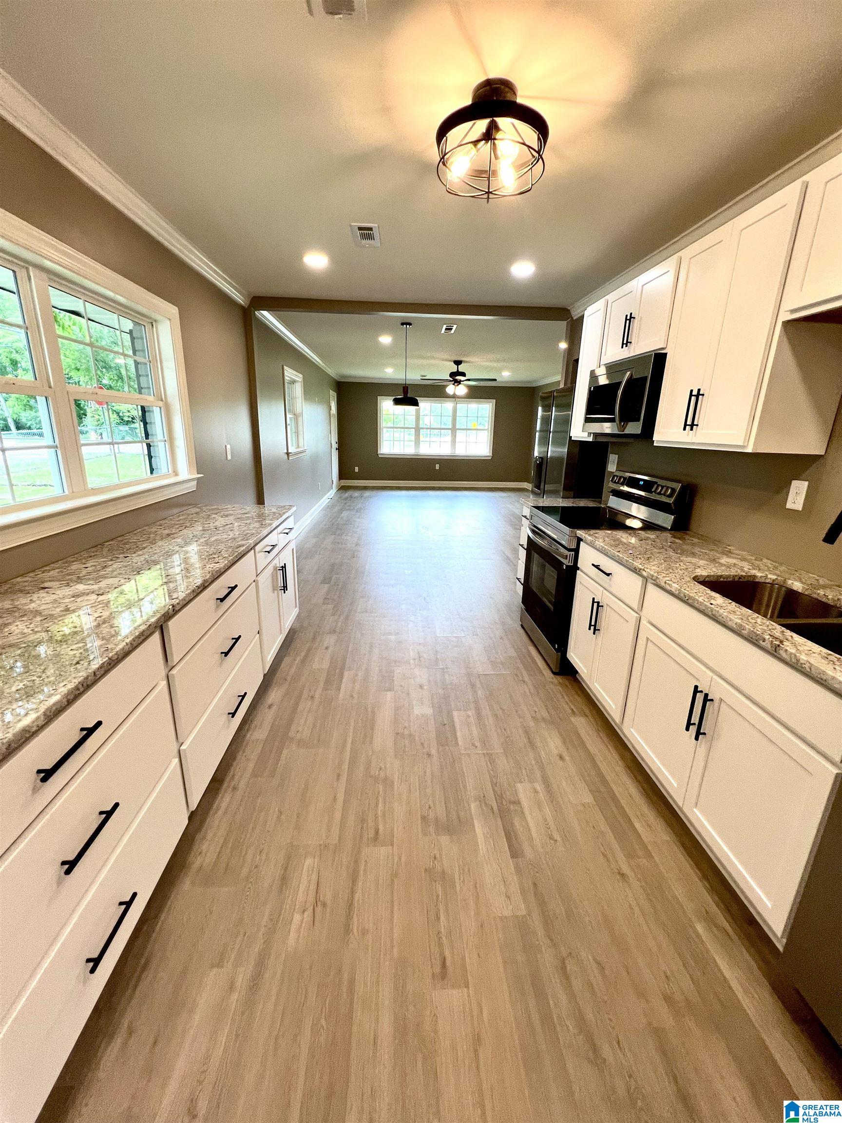 1409 4th Avenue North Clanton, AL 35045 - Photo 5 of 18