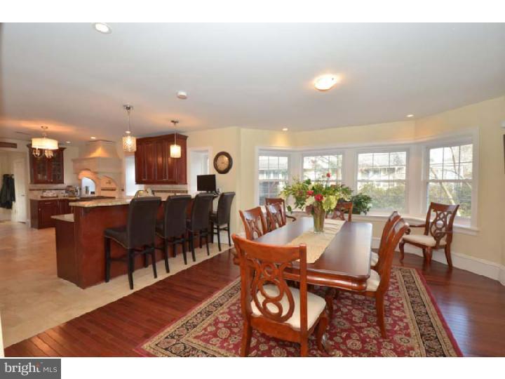 6451 Sherwood Road Philadelphia, PA 19151 - Photo 8 of 25 Dining Room