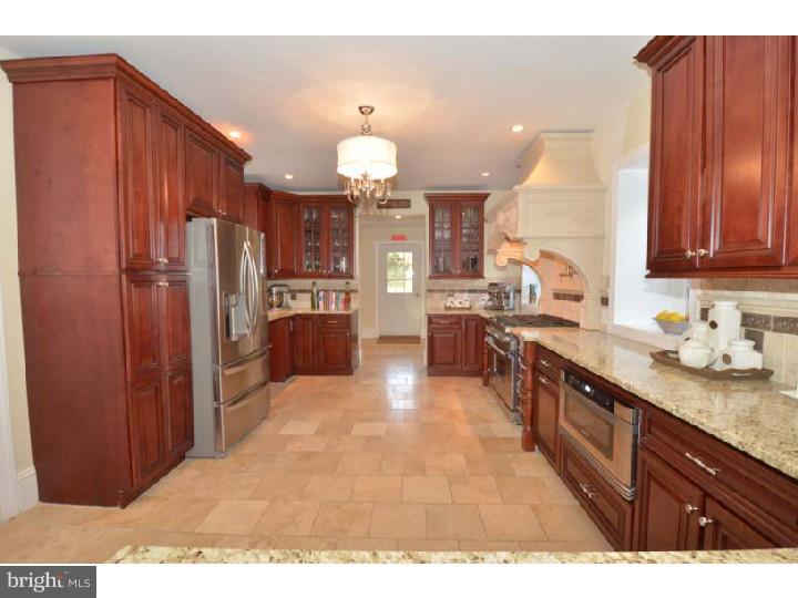 6451 Sherwood Road Philadelphia, PA 19151 - Photo 9 of 25 Kitchen