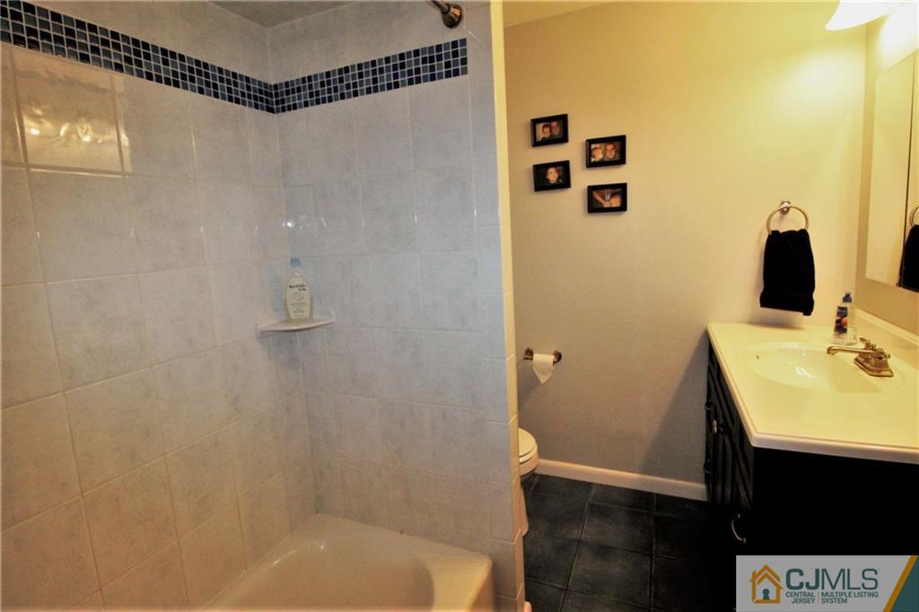 1356 Huron Road North Brunswick, NJ 08902 - Photo 14 of 22 Gallery Image 14