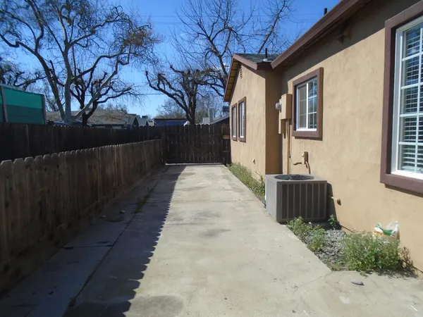 $630,000 | 322 Johnson Street, Modesto, CA 95354