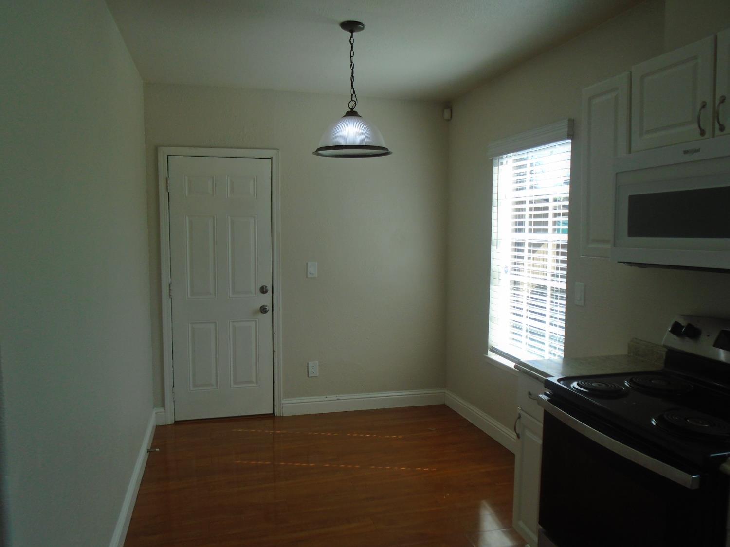 322 Johnson Street Modesto, CA 95354 - Photo 10 of 46