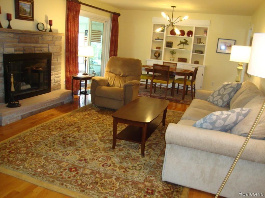5189 Van Slyke Road Flint, MI 48507 - Photo 9 of 22 DSC00235.jpg