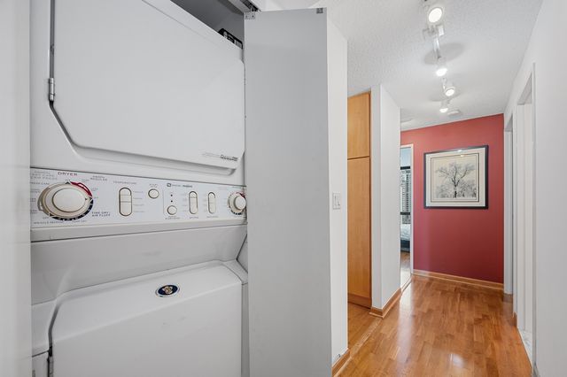 $410,000 | 195 North Harbor Drive, Unit 1001, Chicago, IL 60601