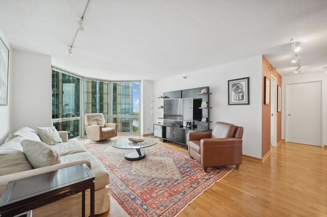 $410,000 | 195 North Harbor Drive, Unit 1001, Chicago, IL 60601