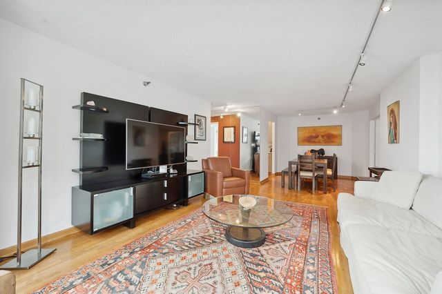 $410,000 | 195 North Harbor Drive, Unit 1001, Chicago, IL 60601
