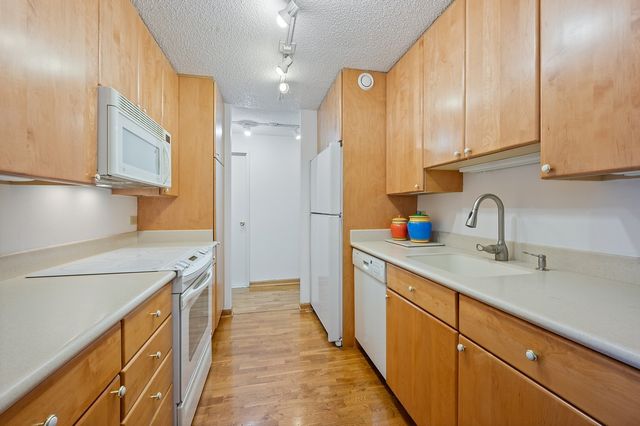 $410,000 | 195 North Harbor Drive, Unit 1001, Chicago, IL 60601