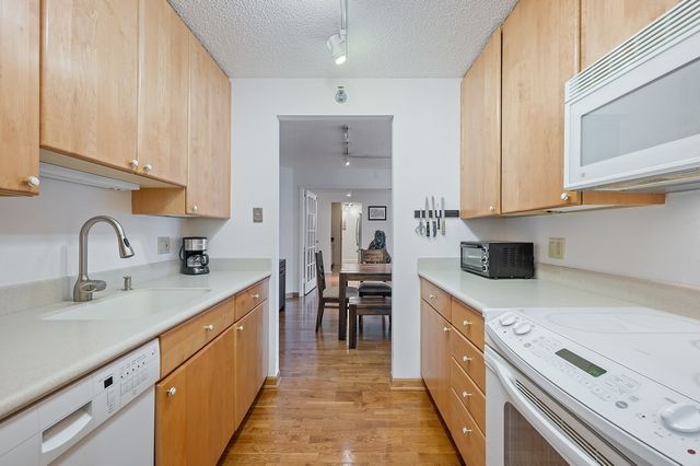 $410,000 | 195 North Harbor Drive, Unit 1001, Chicago, IL 60601