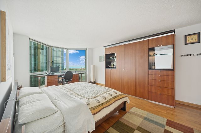 $410,000 | 195 North Harbor Drive, Unit 1001, Chicago, IL 60601