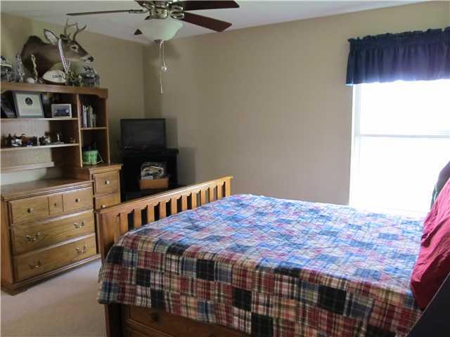 10364 Clifty Falls Road Indianapolis, IN 46239 - Photo 10 of 20 Gallery Image 10