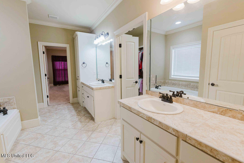 252 Clubview Circle Pearl, MS 39208 - Photo 24 of 39 watson.photography251006110308