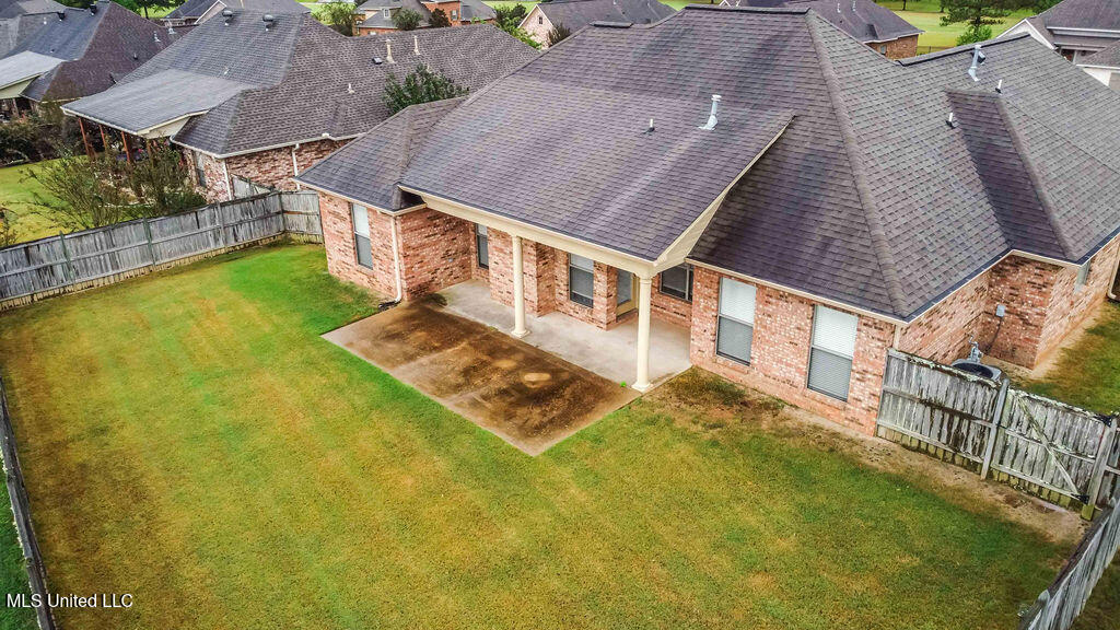 252 Clubview Circle Pearl, MS 39208 - Photo 38 of 39 watson.photography251006110848