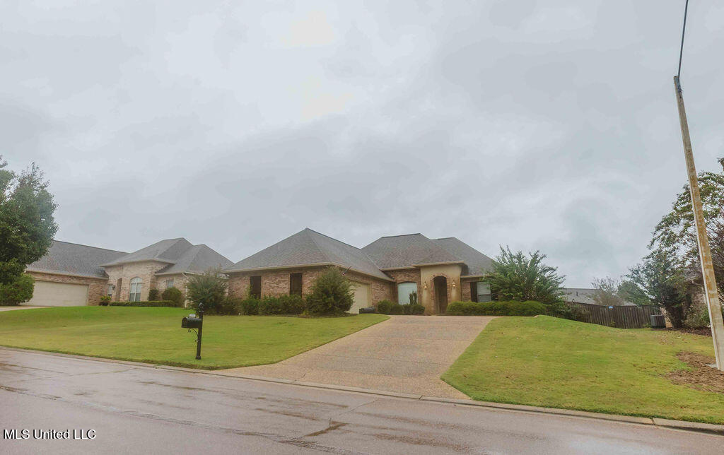 252 Clubview Circle Pearl, MS 39208 - Photo 7 of 39 watson.photography251006111017