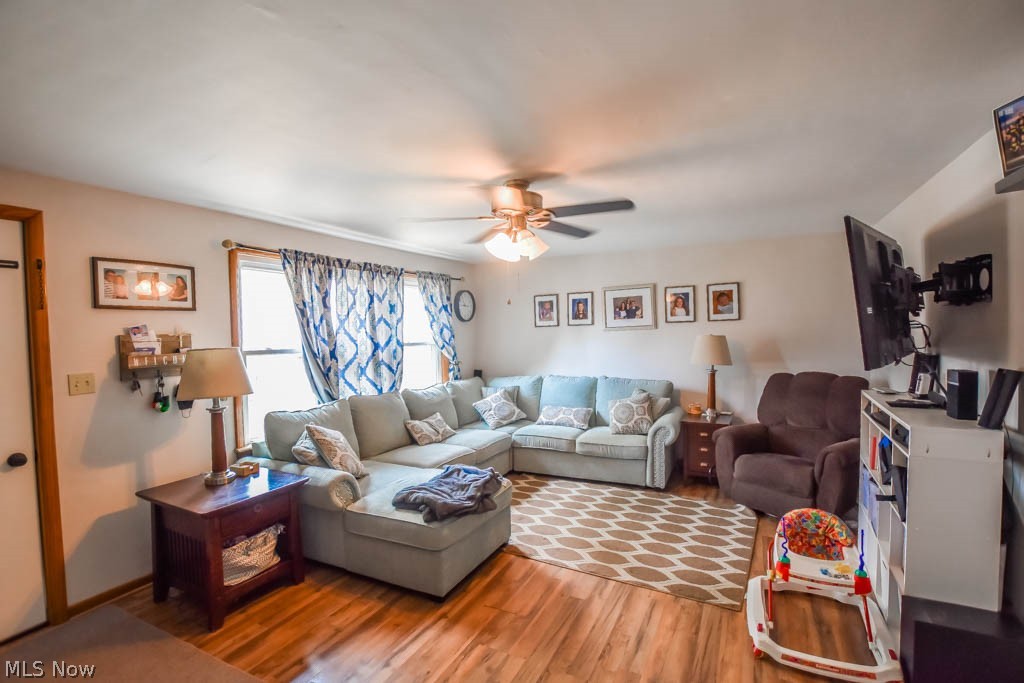 3019 16th Street Northwest Canton, OH 44708 - Photo 3 of 20 Living Room