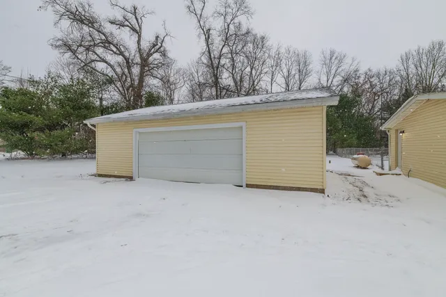 $199,000 | 23515 Morton Street, Dowagiac, MI 49047