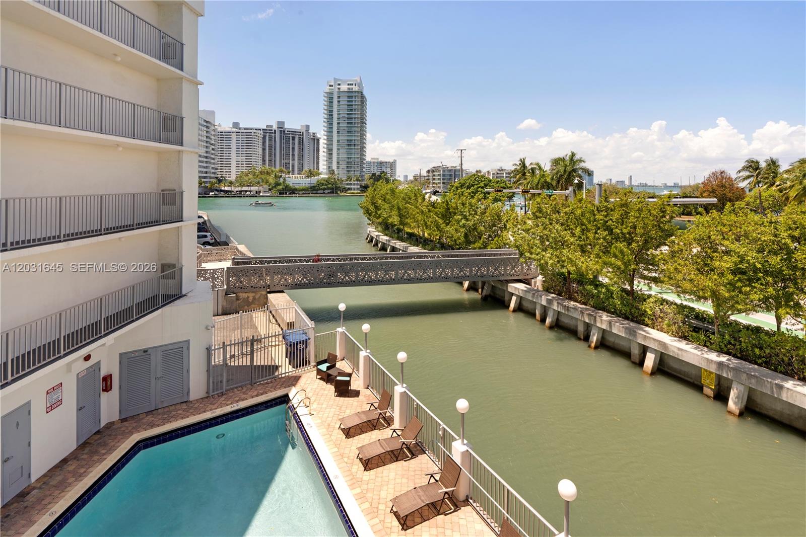 1674 Bay Road, Unit 301 Miami Beach, FL 33139 - Photo 18 of 20