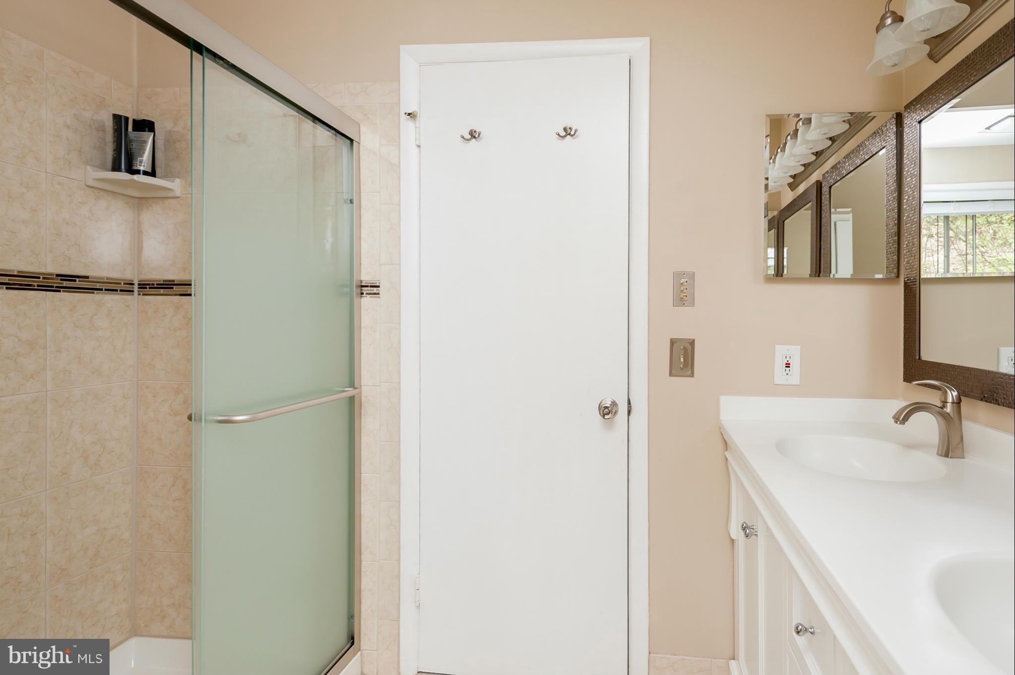 2401 Sugarcone Road Baltimore, MD 21209 - Photo 18 of 30 Bath (Master)