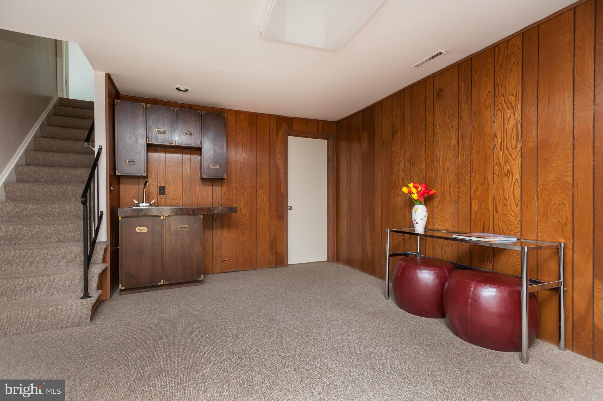 2401 Sugarcone Road Baltimore, MD 21209 - Photo 25 of 30 Family Room