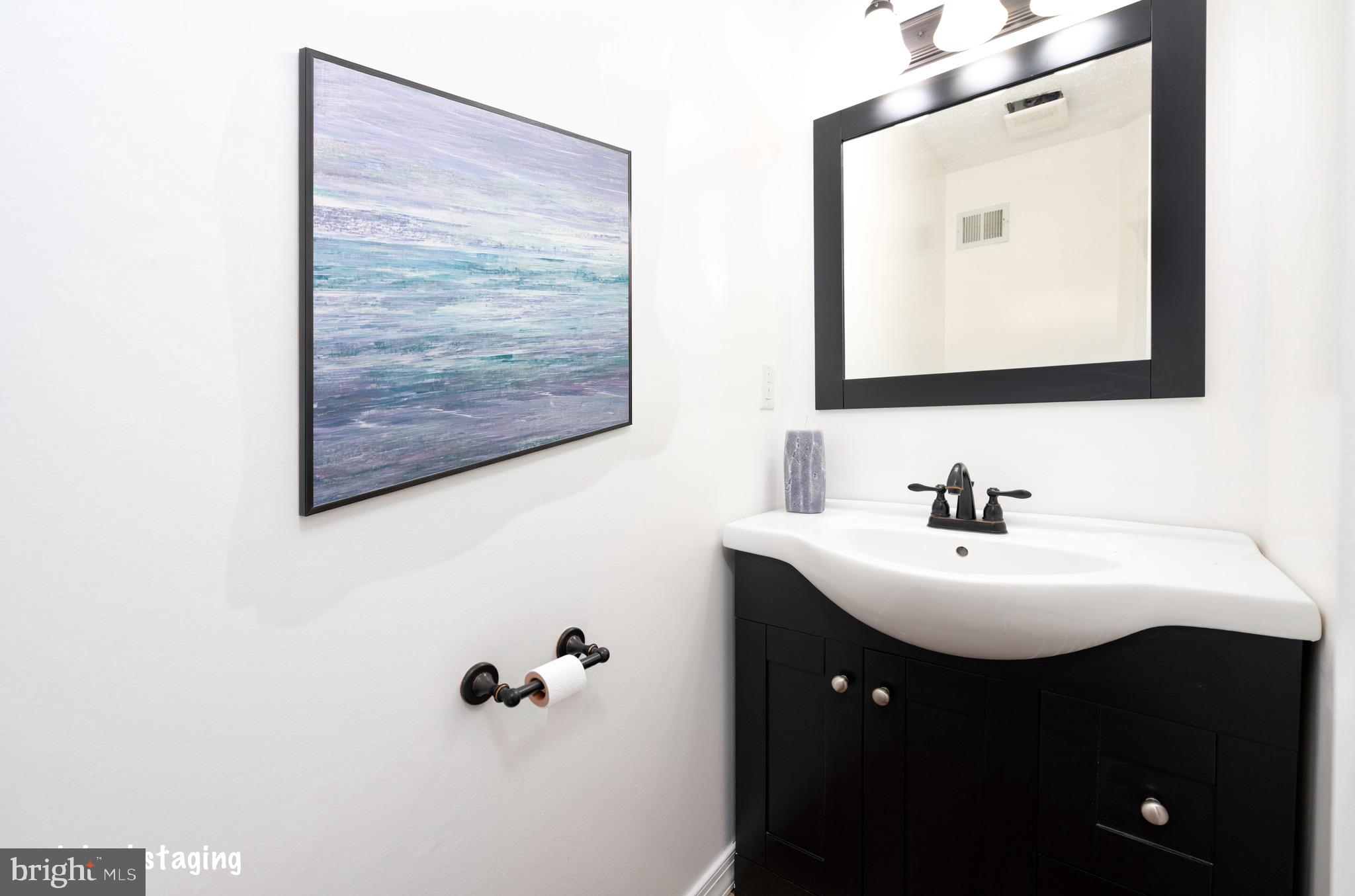 5490 Prince William Court Frederick, MD 21703 - Photo 5 of 25 Remodeled powder room