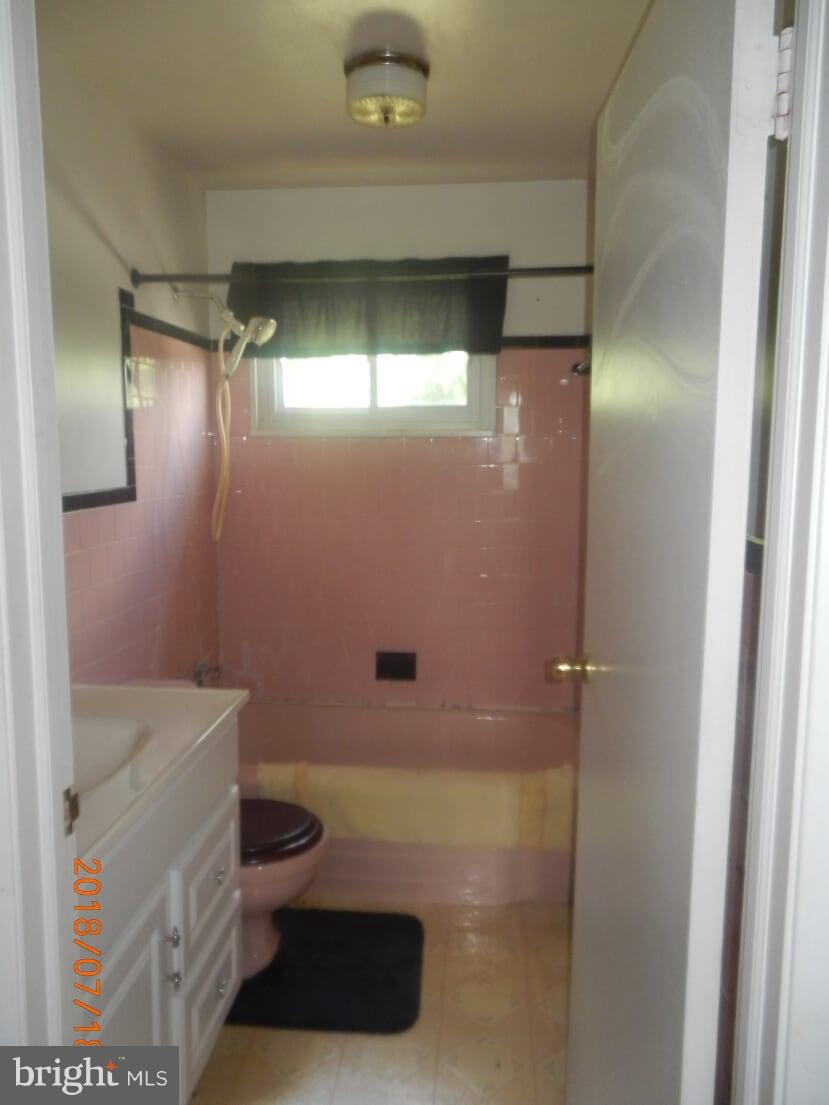 34 South Tollgate Road Owings Mills, MD 21117 - Photo 5 of 11 Bath (Master)