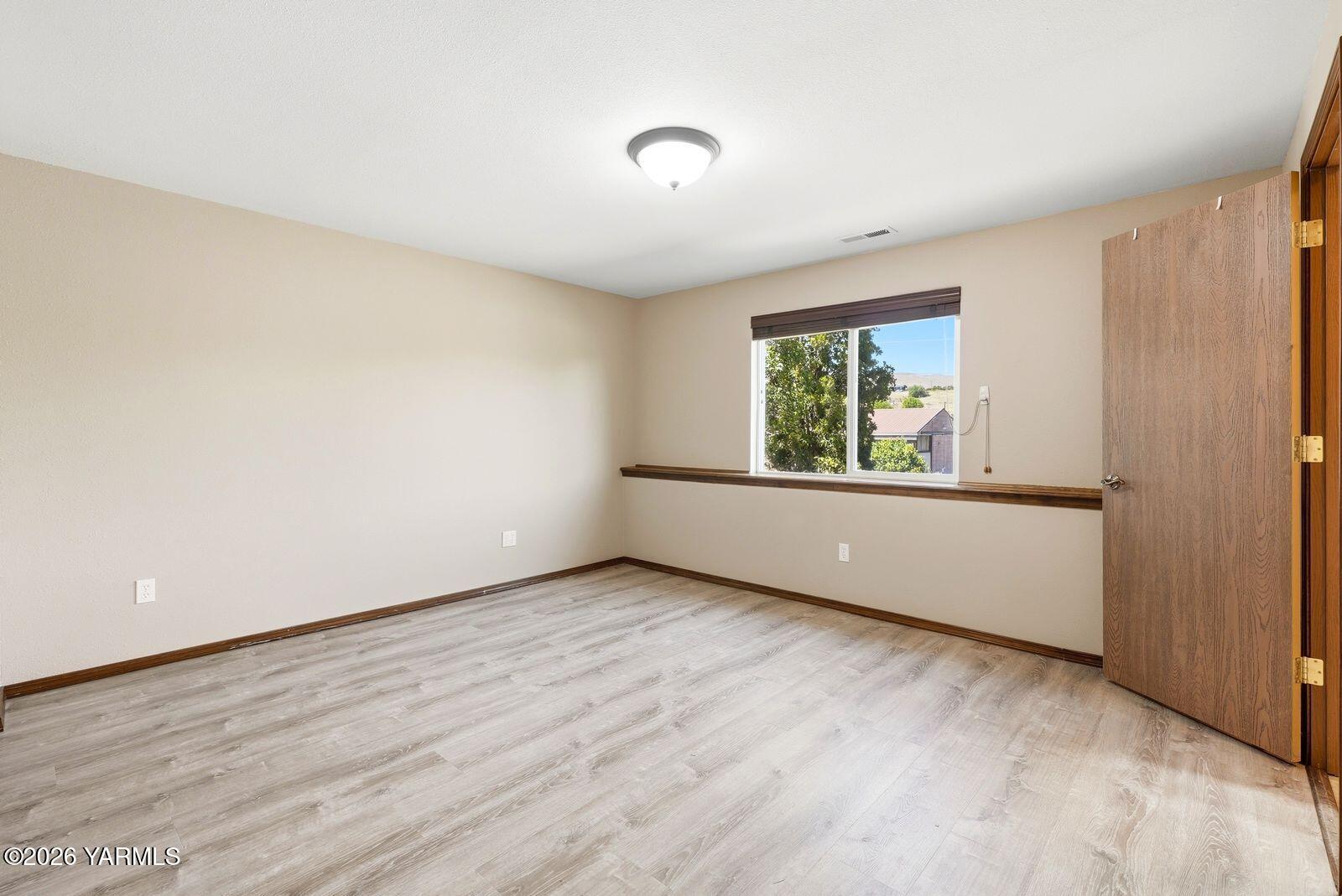 241 Knoll Road Yakima, WA 98908 - Photo 30 of 43 Bedroom 4 Lower Level