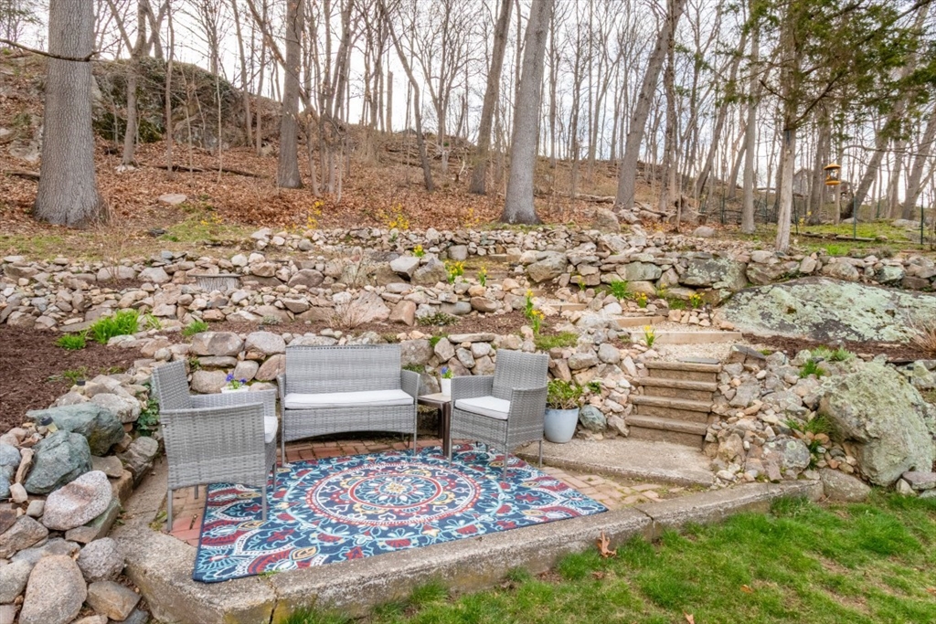 49 Brookside Road Braintree, MA 02184 - Photo 5 of 22 Gallery Image 5