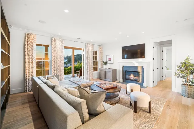 $6,200,000 | 745 Buena Vista Way, Laguna Beach, CA 92651