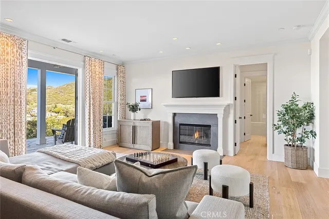 $6,200,000 | 745 Buena Vista Way, Laguna Beach, CA 92651