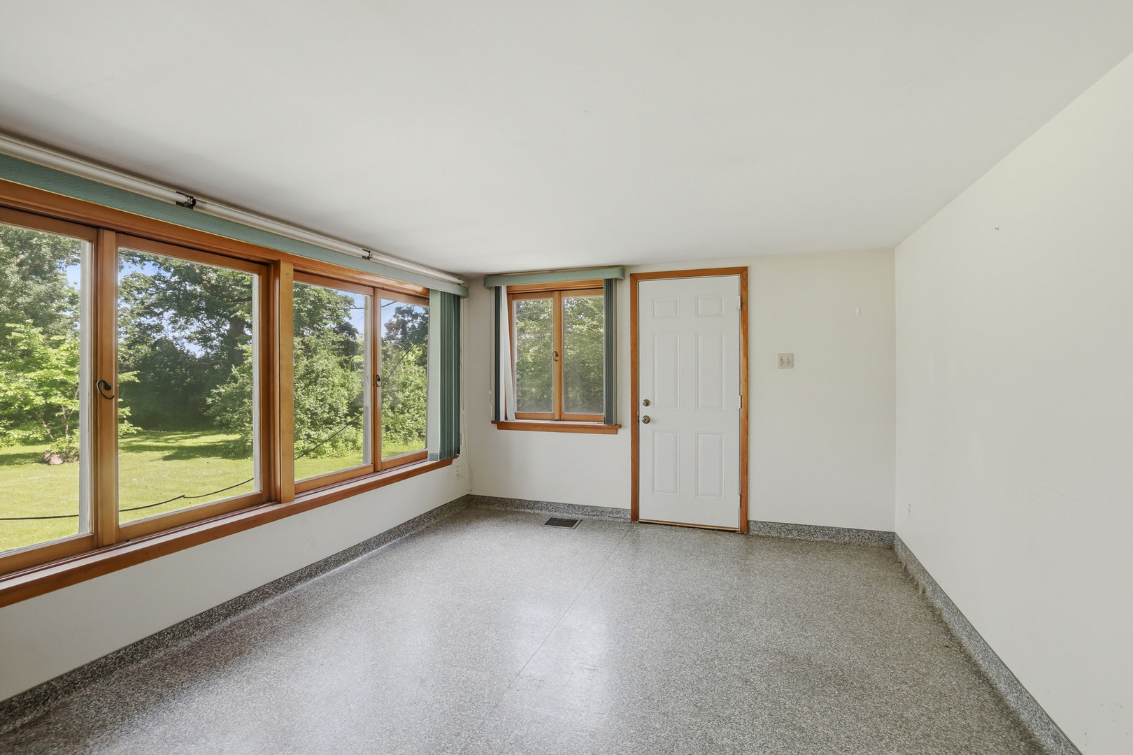 3S103 South Raddant Road Batavia, IL 60510 - Photo 19 of 43