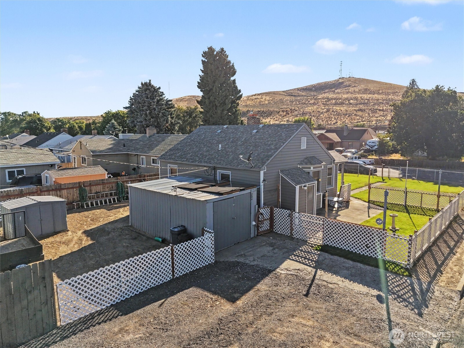 204 E Street Southwest Ephrata, WA 98823 - Photo 23 of 31 a view of a terrace with sitting area