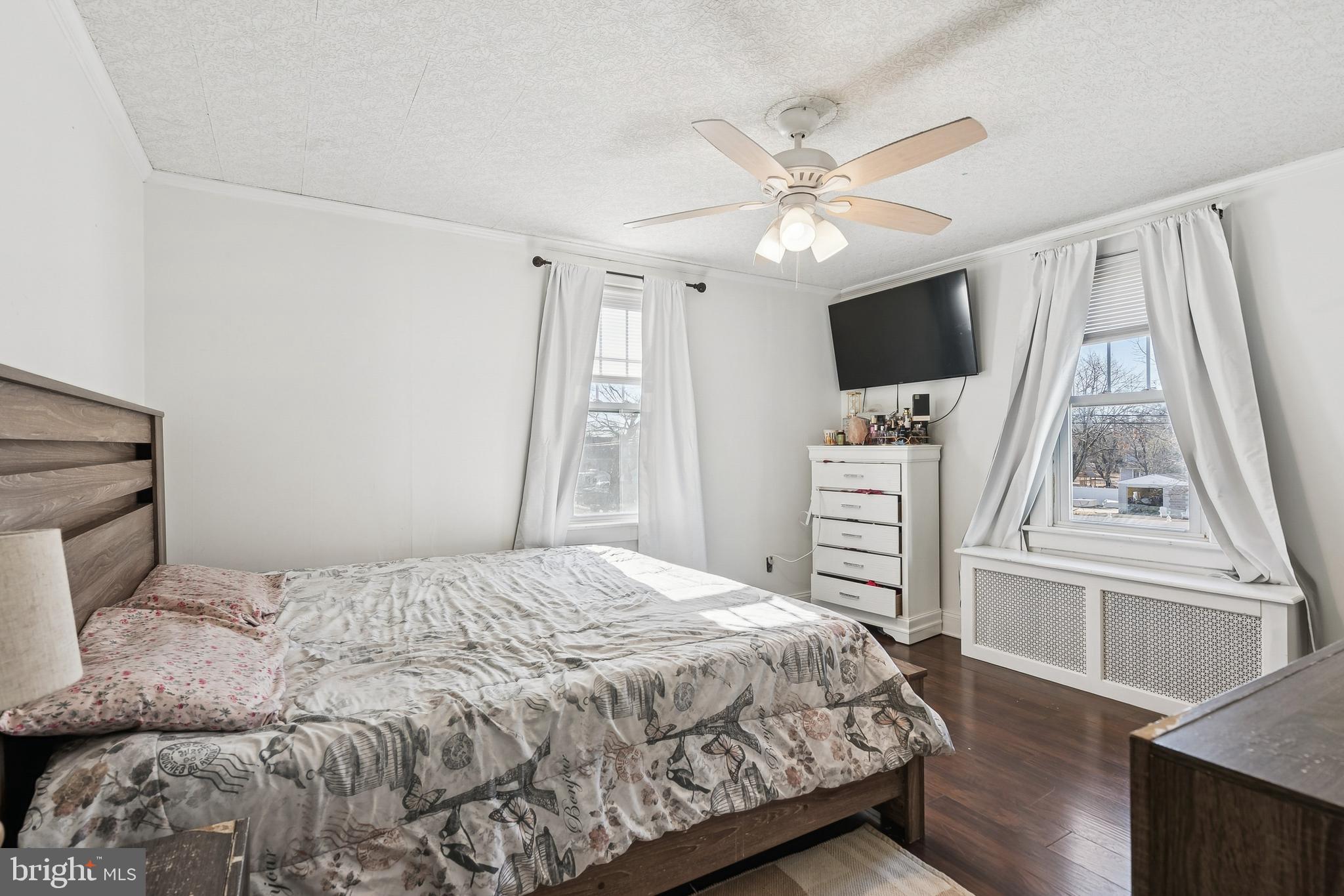 24 North Chester Avenue Riverside, NJ 08075 - Photo 13 of 25 Primary Bedroom