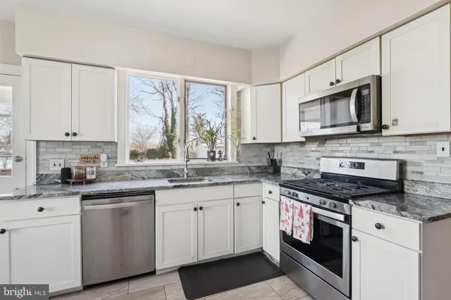 $400,000 | 24 North Chester Avenue, Riverside, NJ 08075