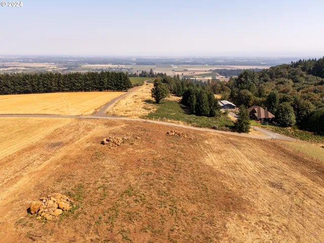 $2,750,000 | 53 Franquette, Amity, OR 97101