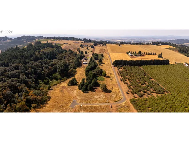 $2,750,000 | 53 Franquette, Amity, OR 97101