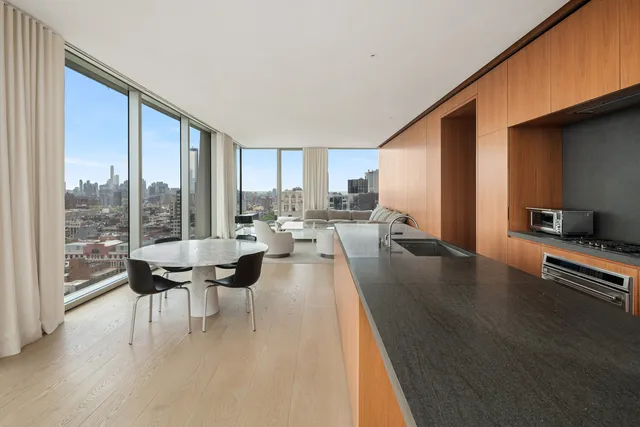 $28,000 | 215 Chrystie Street, Unit 27E | Lower East Side