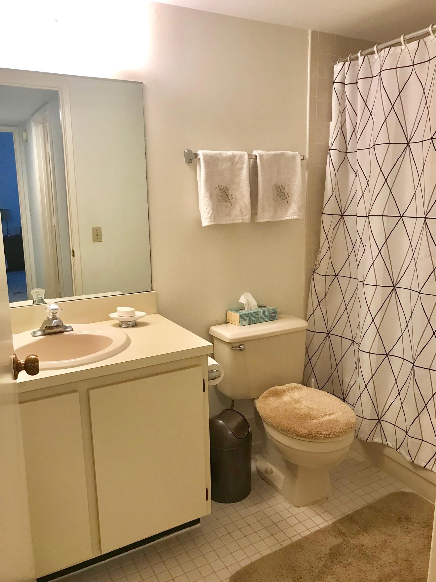 14895 Builtmore Way, Unit 109 Delray Beach, FL 33446 - Photo 11 of 14 2nd bathroom