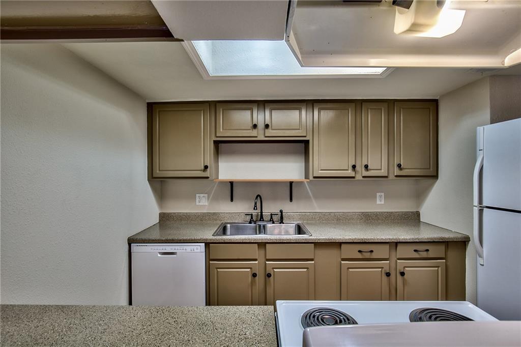 5823 Harvest Hill Road, Unit 2067 Dallas, TX 75230 - Photo 11 of 12