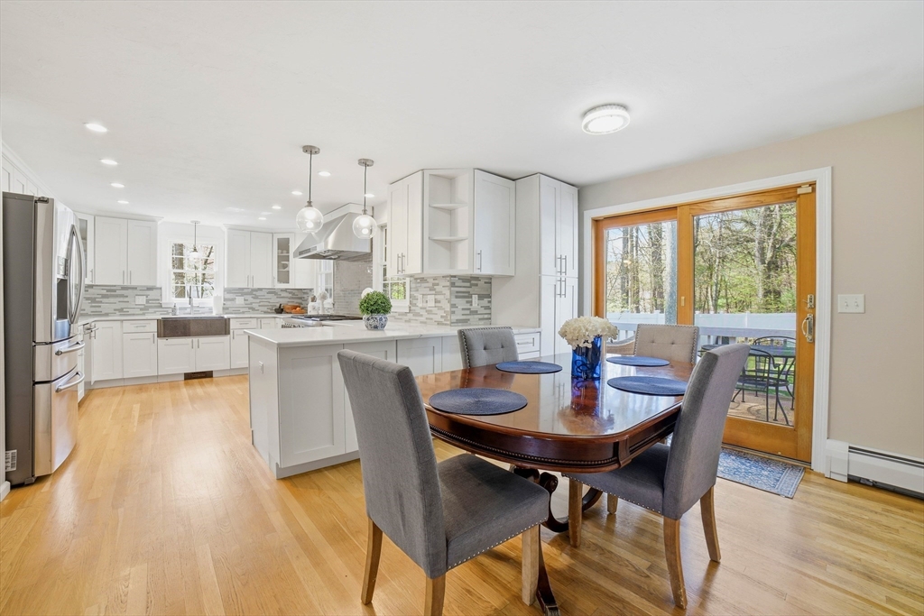 43 Carriage Hill Road Northborough, MA 01532 - Photo 5 of 35