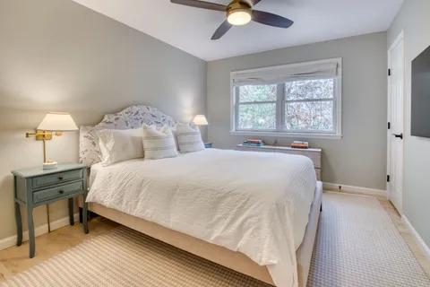 367 East Hampton Sag Harbor Turnpike, East Hampton, NY 11937