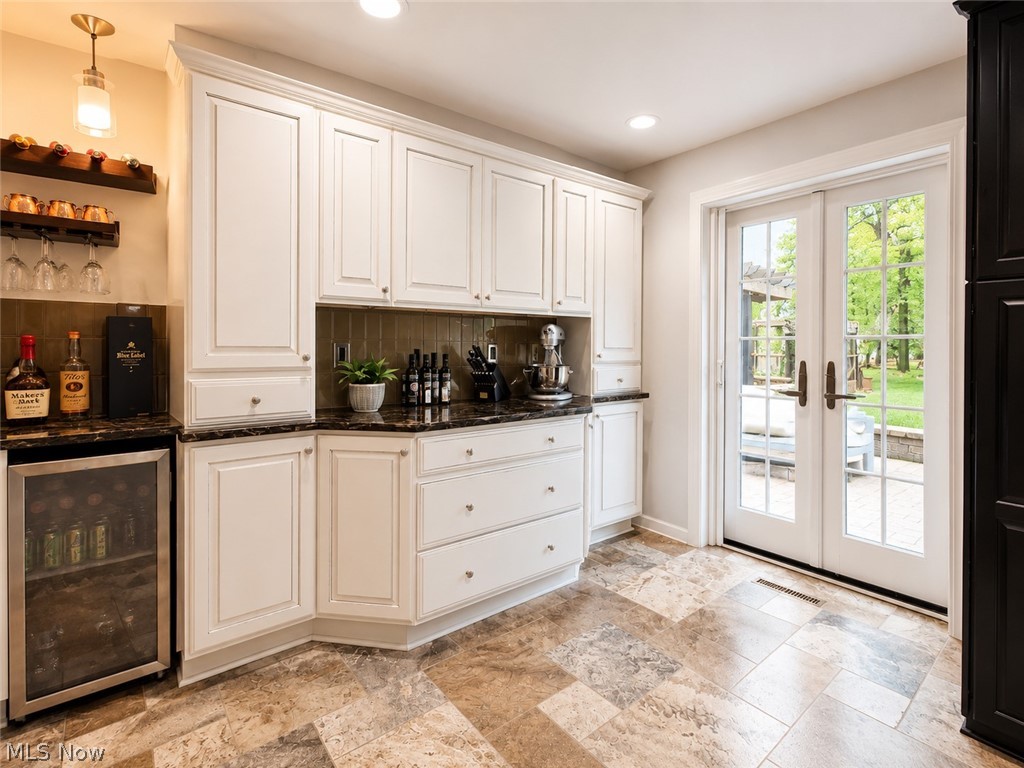 6325 Crossview Road Seven Hills, OH 44131 - Photo 12 of 30