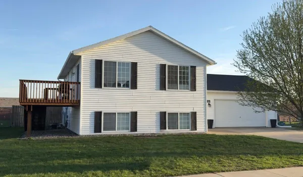 $339,900 | 520 Elliot Drive Southeast, Grand Meadow, MN 55936