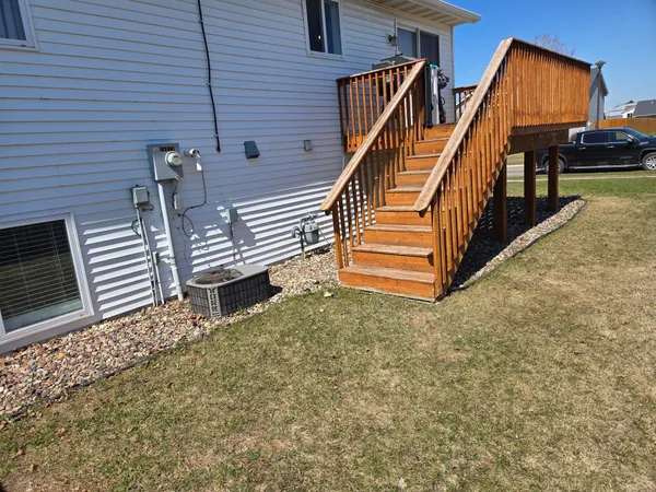$329,900 | 520 Elliot Drive Southeast, Grand Meadow, MN 55936