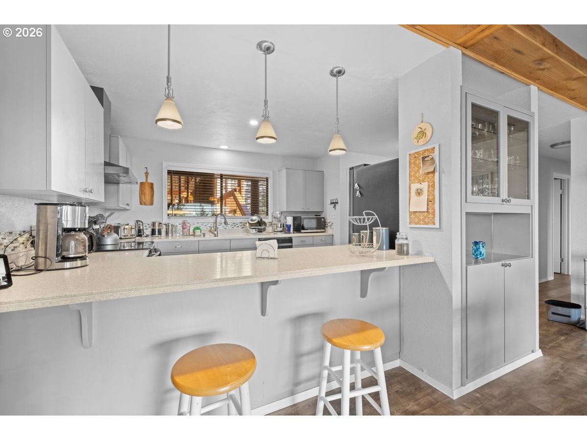 2801 Willows Road, Unit 8 Seaview, WA 98644 - Photo 7 of 21 Kitchen