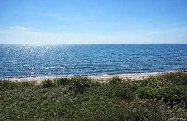 $1,075,000 | 22 Rod Street, East Patchogue, NY 11772